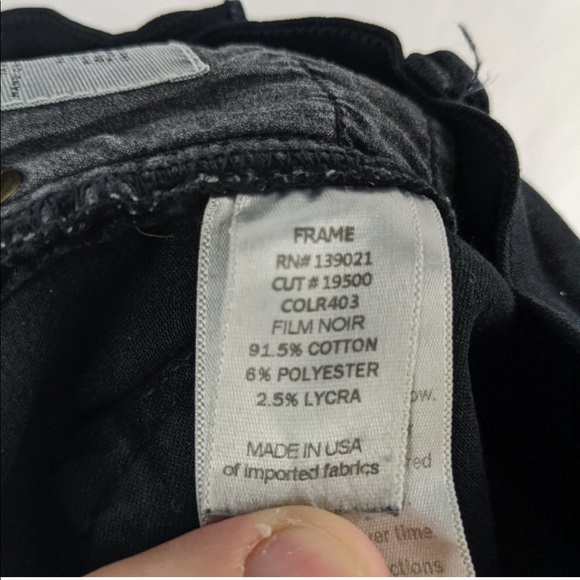 Frame Le Skinny de Jeanne distressed black jeans - Picture 8 of 9